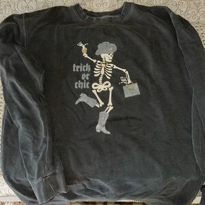 Living Foley Halloween collection trick or chic